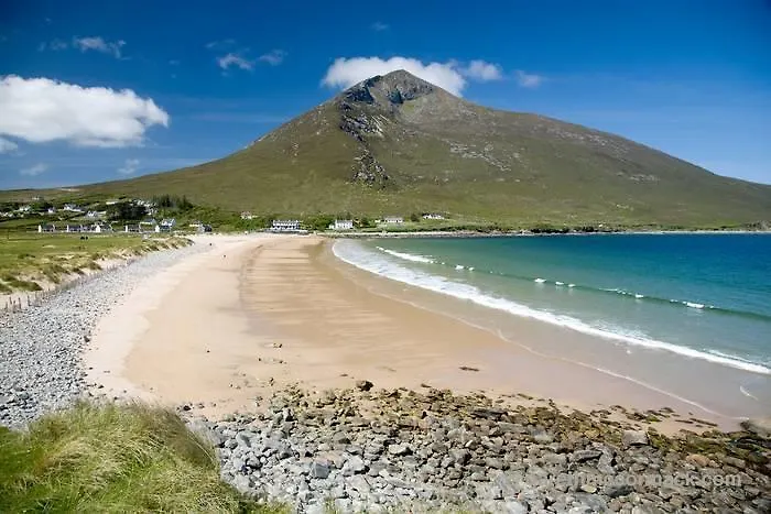 Monastery View ベッド・アンド・ブレックファスト Bunacurry